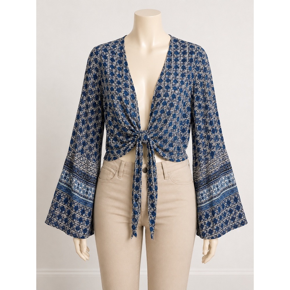 Forever 21 Blue White Medallion Print Tie Front‎ Crop Top Bell Sleeve Boho Small